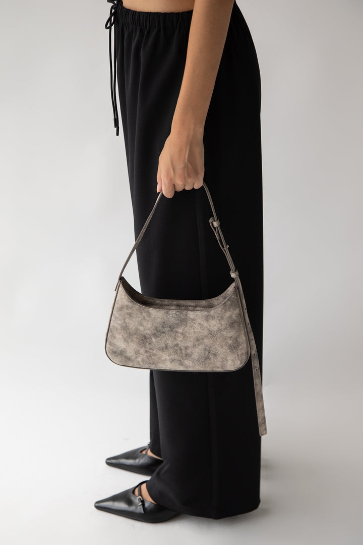 DISTRESSED LEATHER SHOULDER BAG in Beige — alternate angle