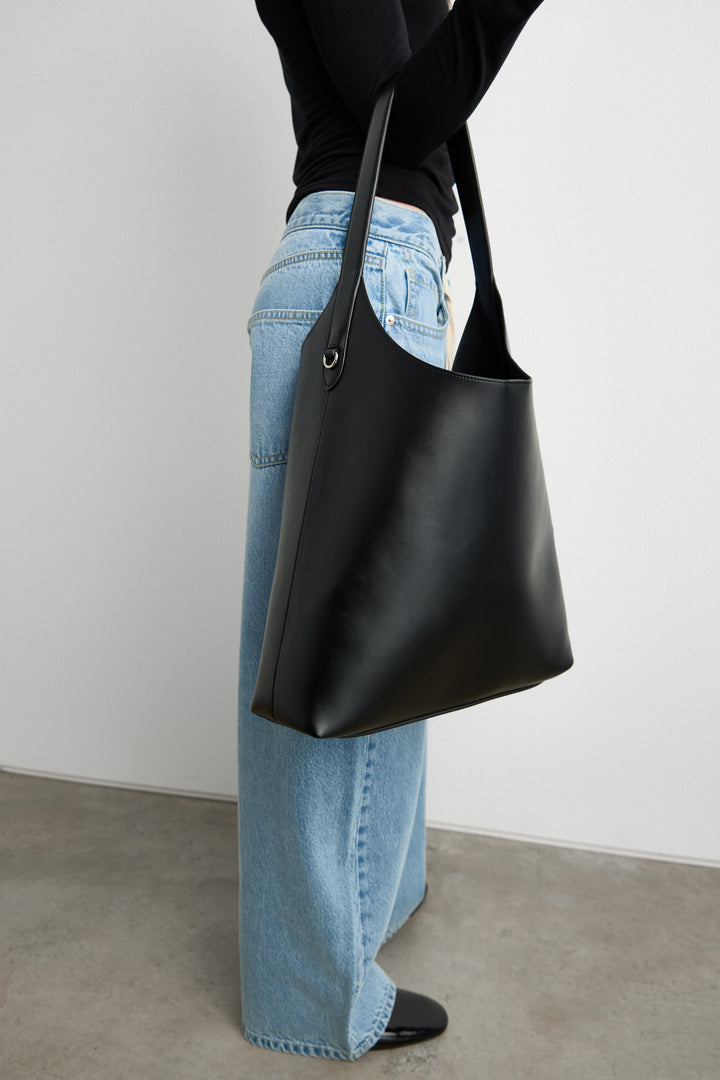 EVERYDAY SHOULDER BAG in Black — alternate angle