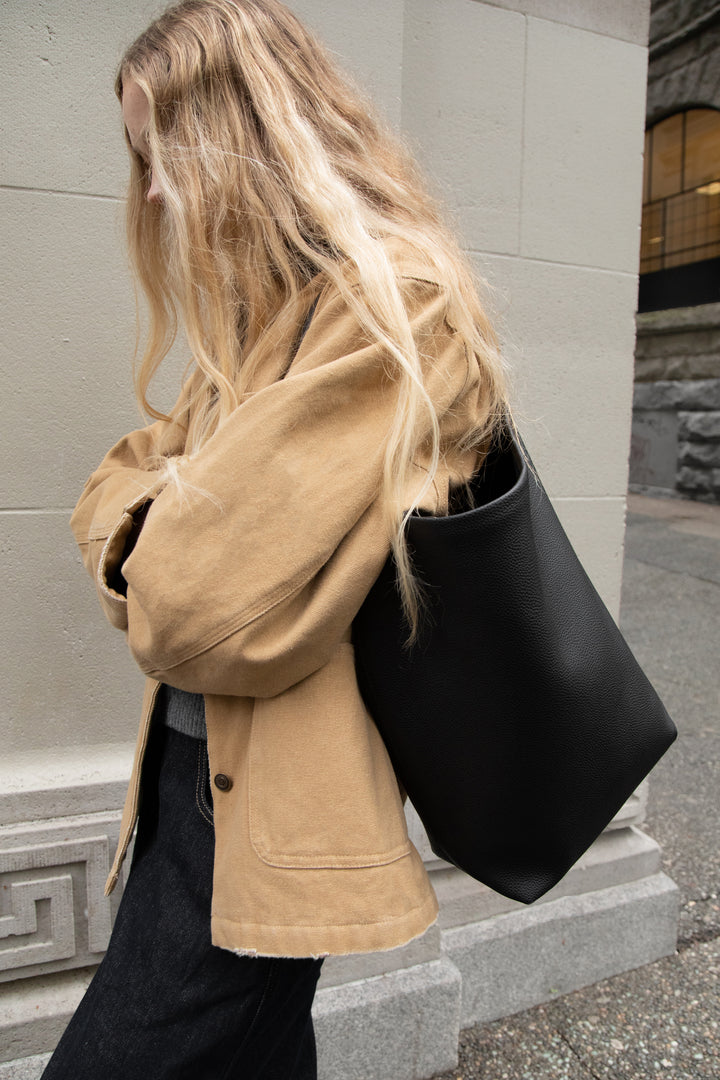 AMELIA LEATHER TOTE BAG in Black — alternate angle