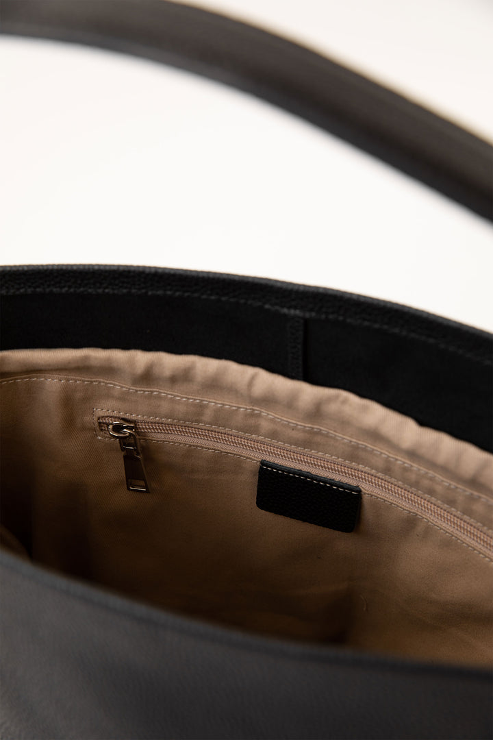 AMELIA LEATHER TOTE BAG in Black — alternate angle