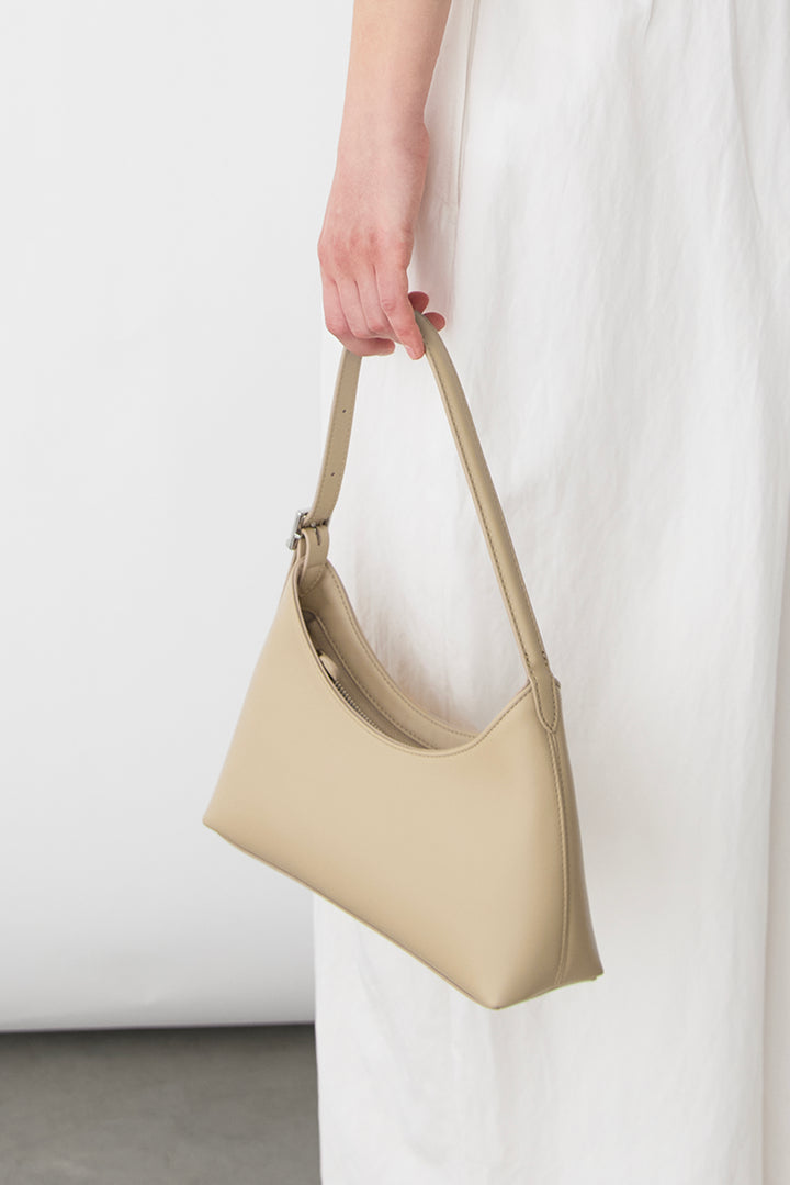 AVERY SHOULDER BAG in Sand — alternate angle