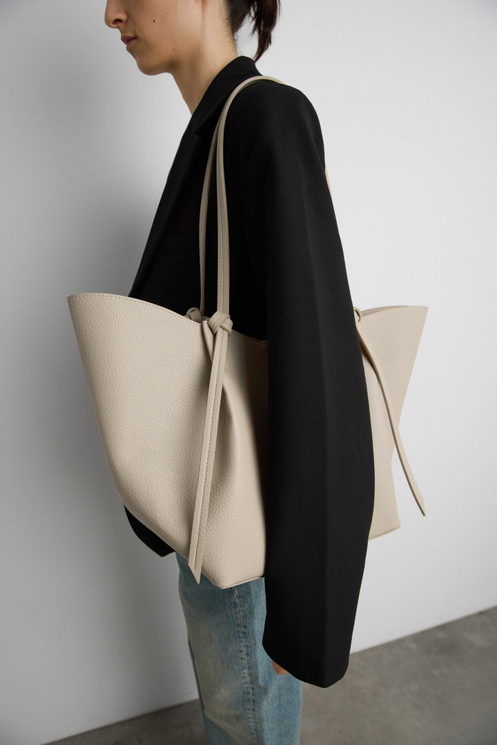 MARLOWE TOTE BAG in FEATHER GREY — alternate angle