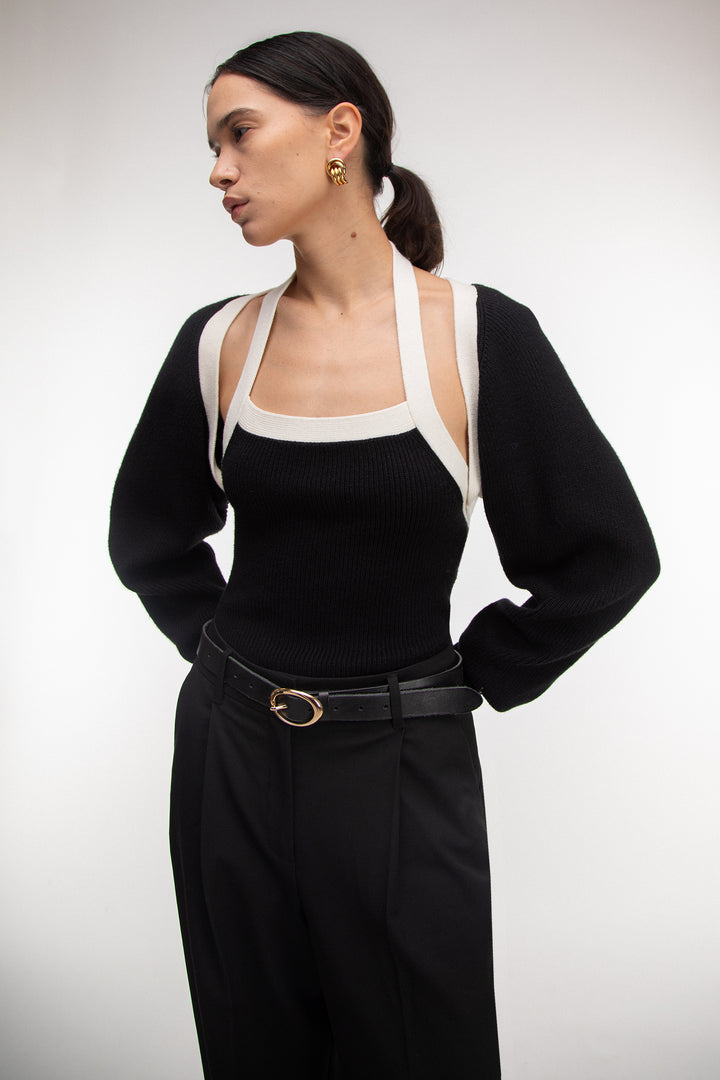 BELT WITH OVAL BUCKLE in Black — alternate angle