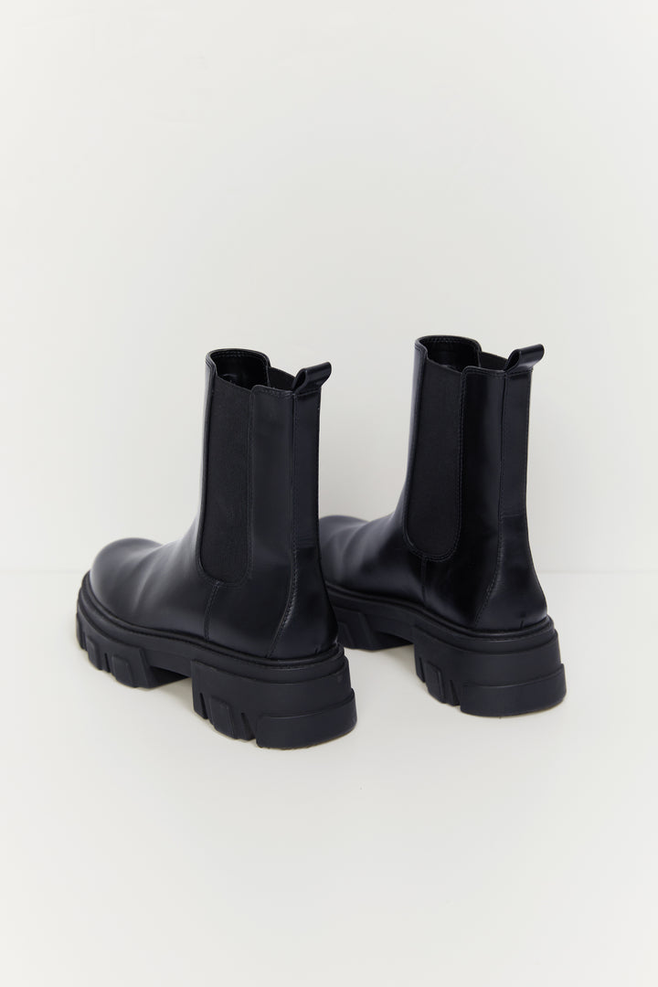 CHUNKY SOLE CHELSEA BOOT in Black — alternate angle