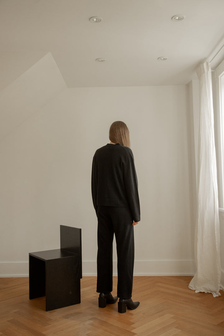 100% CASHMERE CARDIGAN in Black — alternate angle