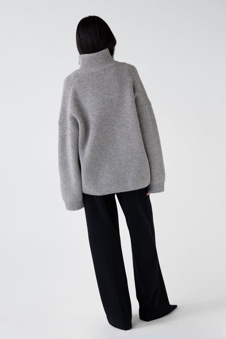 OVERSIZED ZIP-UP CARDIGAN in Light Beige Grey — alternate angle