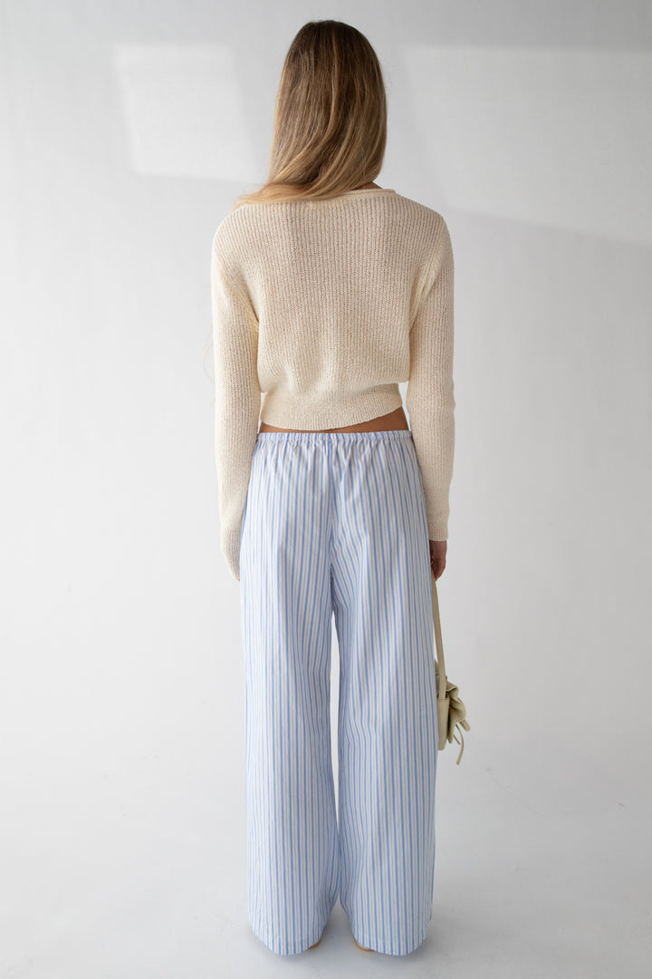 CROPPED LIGHTWEIGHT BUTTON FRONT CARDIGAN in Cream — alternate angle