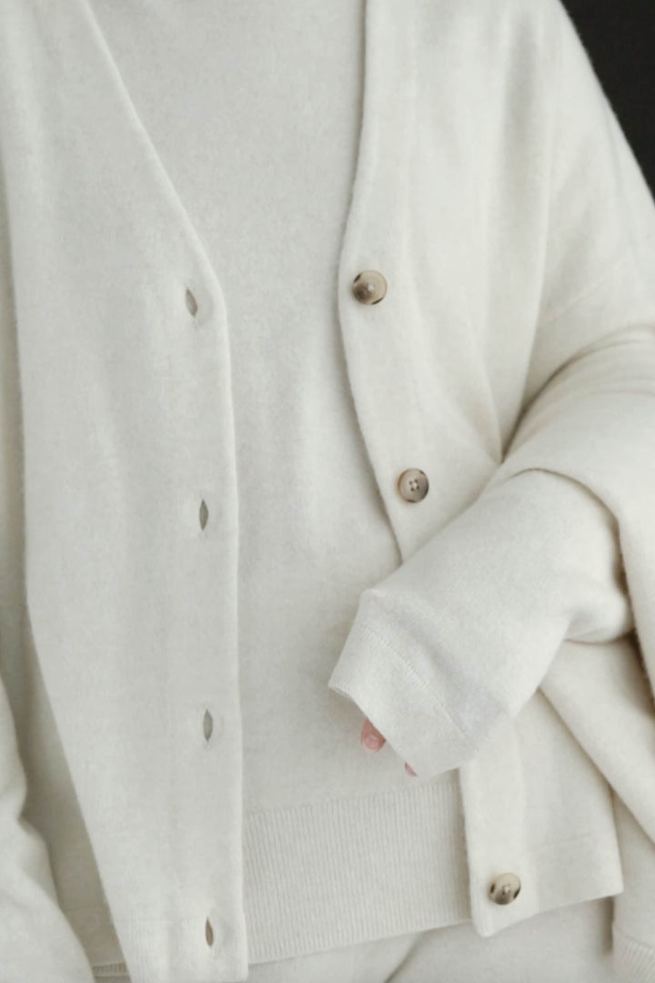 100% CASHMERE CARDIGAN in Birch — alternate angle