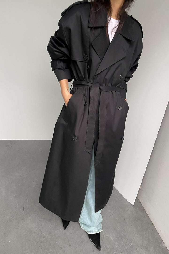 WATER REPELLENT COTTON TRENCH COAT in Black — alternate angle
