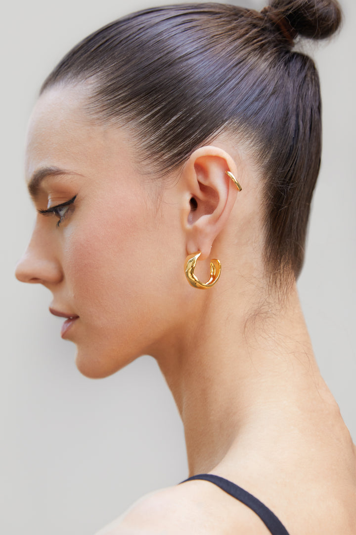 ABSTRACT CHUNKY HOOPS in Gold — alternate angle