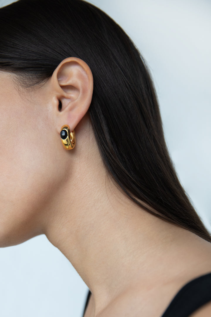 THICK HOOP EARRING WITH BLACK GEMSTONE in Gold — alternate angle