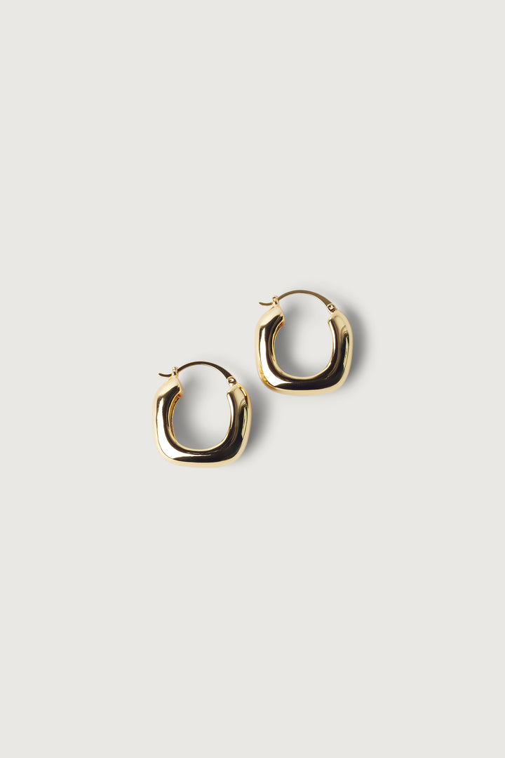 SQUARE HOOPS in Gold — alternate angle