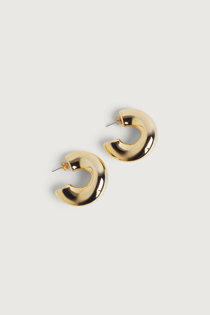 CHUNKY HOOP EARRING in Gold — alternate angle
