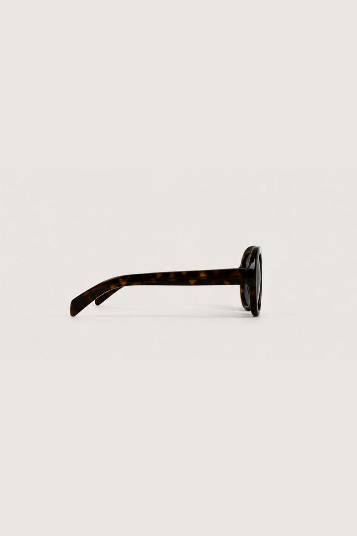 CURVED AVIATOR SUNGLASSES in TORTOISE GREY TINT — alternate angle