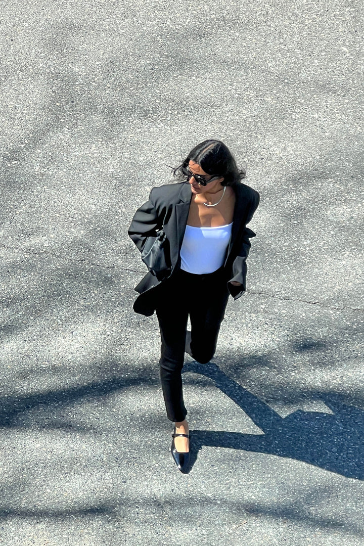 BLACK SLIM FIT JEAN in Very Black — alternate angle