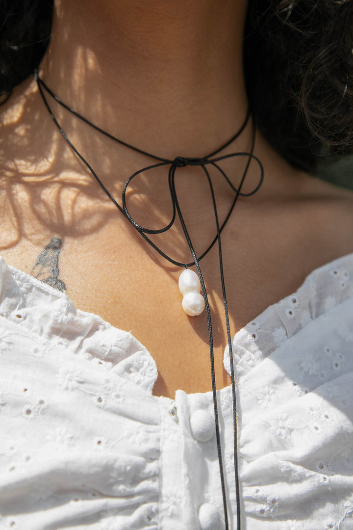 STRING NECKLACE WITH PENDANT in Pearl — alternate angle