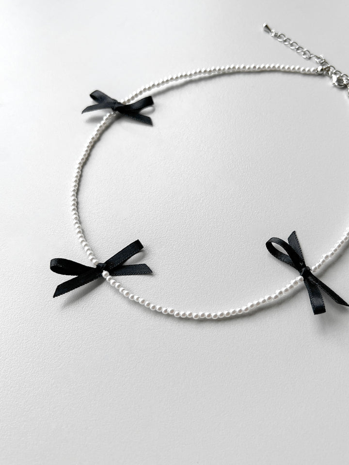 BEADED NECKLACE WITH RIBBON BOWS in Pearl — alternate angle