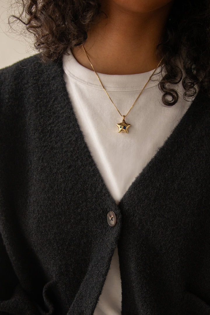 STAR PENDANT NECKLACE in Gold — alternate angle