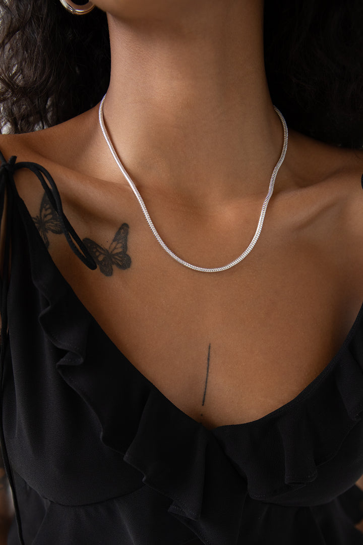 CHUNKY SNAKE CHAIN NECKLACE in Silver — alternate angle