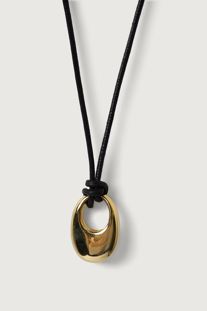 HOOP PENDANT NECKLACE in Gold Black — alternate angle