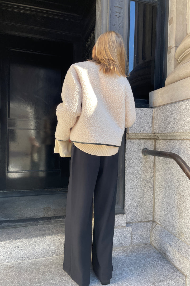 WIDE LEG PANT WITH FRONT PLEAT in Black — alternate angle