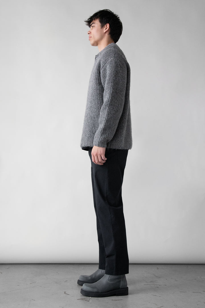 COTTON TWILL STRETCH CHINO PANT in Black — alternate angle