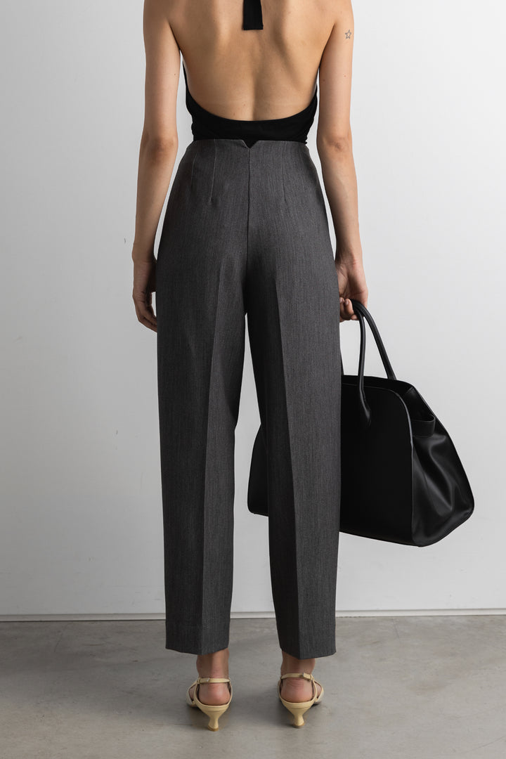 HIGH-RISE WAIST TAPERED TROUSER