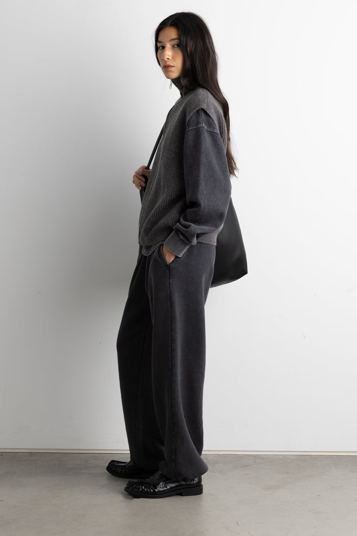 FLEECE STUDIO SWEATPANT WITH SHOCKCORD HEM in GD Grey — alternate angle