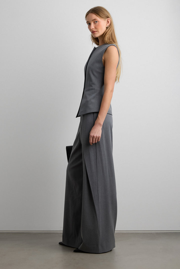 WIDE LEG PANT WITH FOLDED PLEAT in Dark Heather Grey — alternate angle
