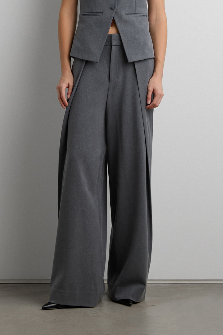 WIDE LEG PANT WITH FOLDED PLEAT in Dark Heather Grey — alternate angle