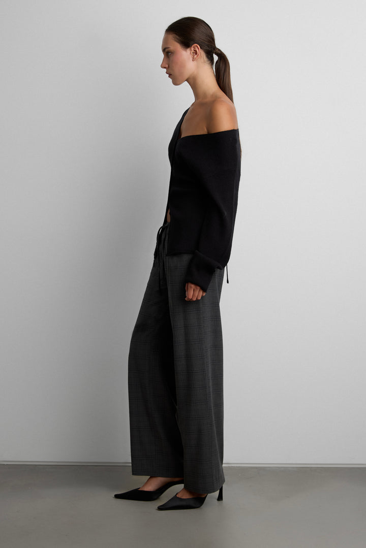 WOVEN PRINT DRAWSTRING STRAIGHT LEG PANT in Grey Plaid — alternate angle