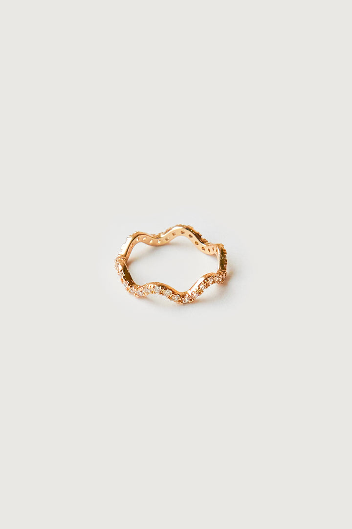 THIN WAVY RING in Gold — alternate angle