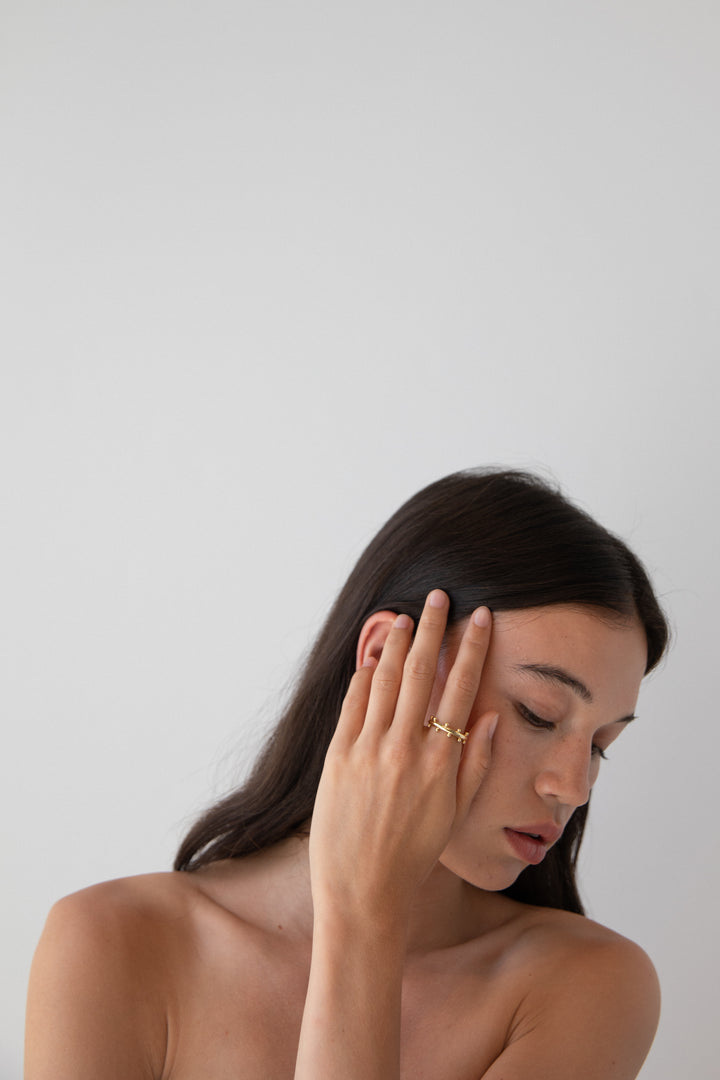 DOTTED RING in Gold — alternate angle