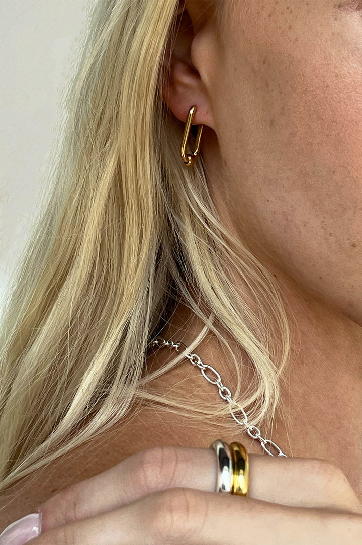 DUAL COLOUR RING SET in GOLD SILVER — alternate angle