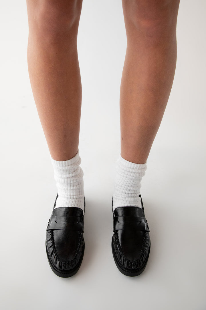 CLASSIC LOAFER in Black — alternate angle