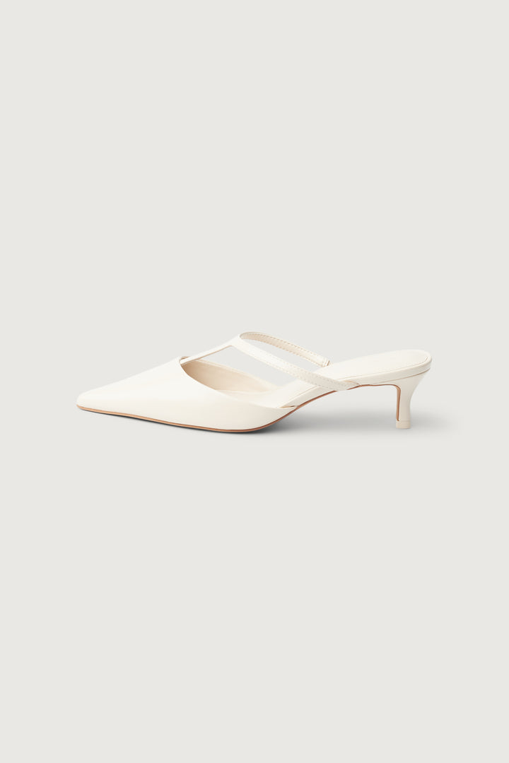 POINTED TOE STRAPPY HEEL in Cream — alternate angle