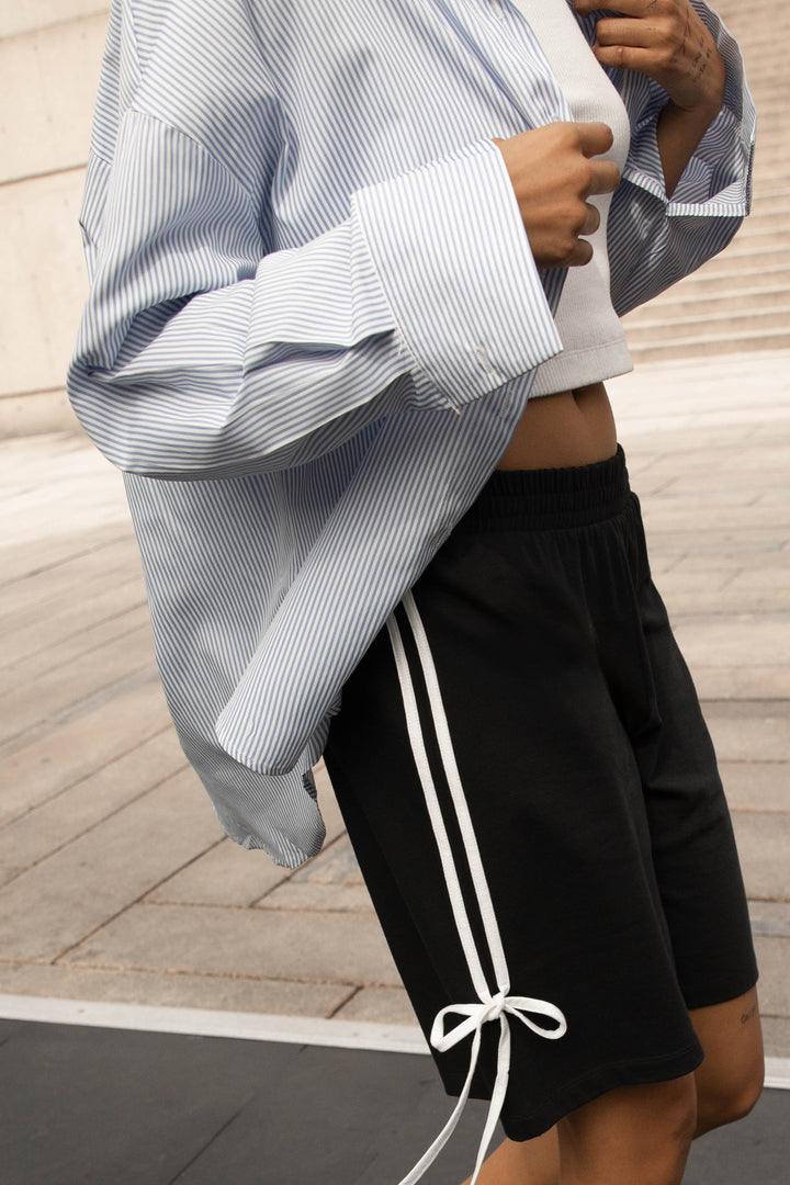 KNIT SHORT WITH BOW in Black — alternate angle