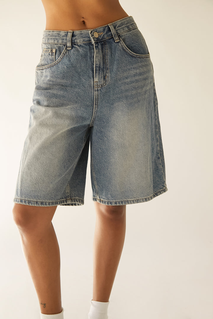 BERMUDA DENIM SHORTS in Light Wash — alternate angle