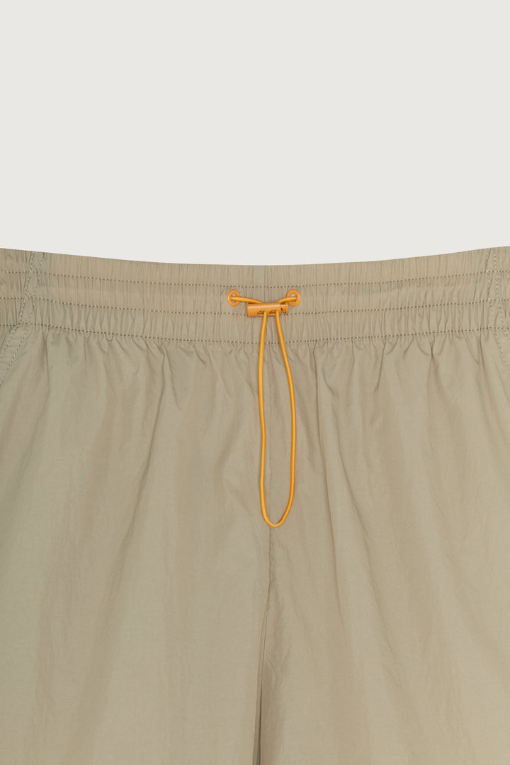 WINDBREAKER SHORT in Rock — alternate angle