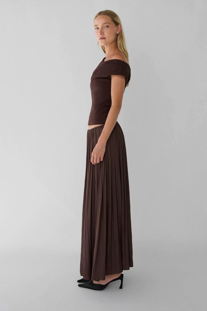 WRINKLE EFFECT MAXI SKIRT in Brown — alternate angle