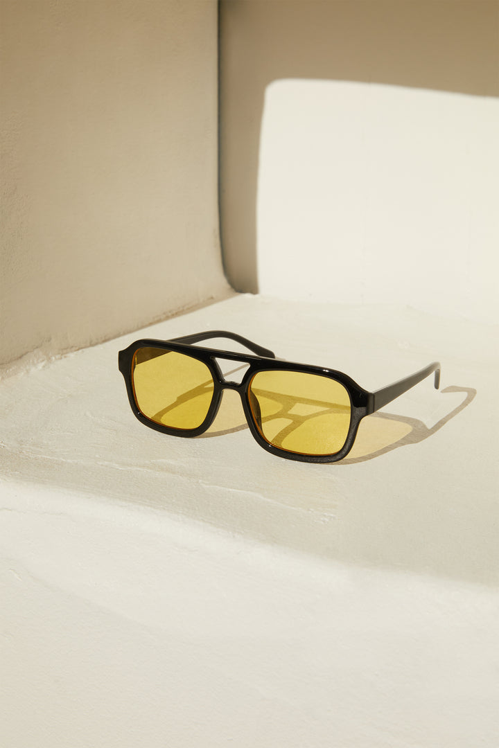 VINTAGE AVIATOR SUNGLASSES in Black Yellow — alternate angle