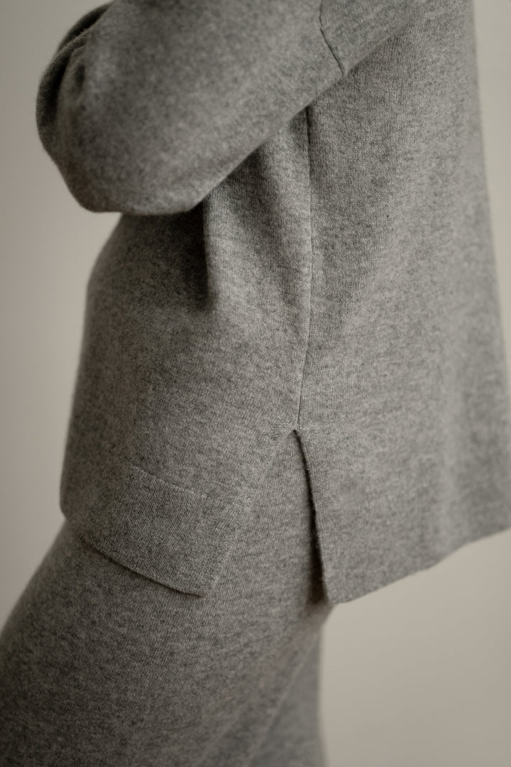 100% CASHMERE TURTLENECK SWEATER in Dark Heather Grey — alternate angle