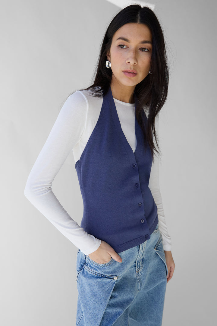 KNIT HALTER BUTTON FRONT TANK in Crown Purple — alternate angle