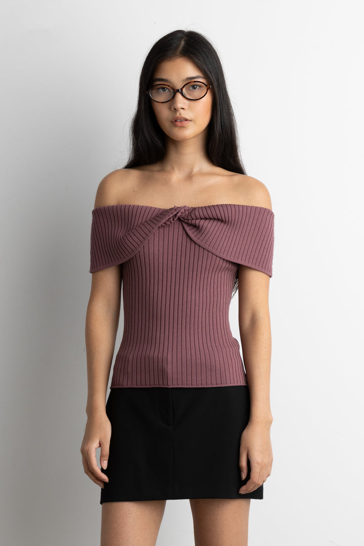 RIBBED TWIST OFF THE SHOULDER TOP
