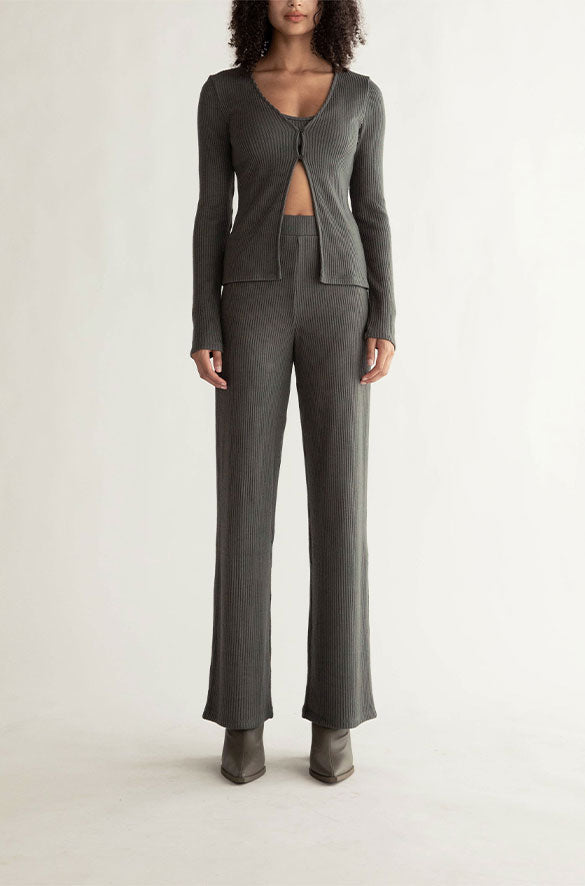 RIB-KNIT OPEN FRONT TOP in Gunmetal — alternate angle