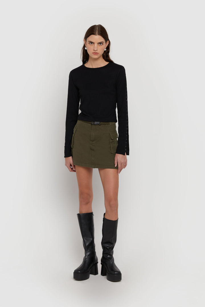 SIDE HOOK SLEEVE TOP in Black — alternate angle