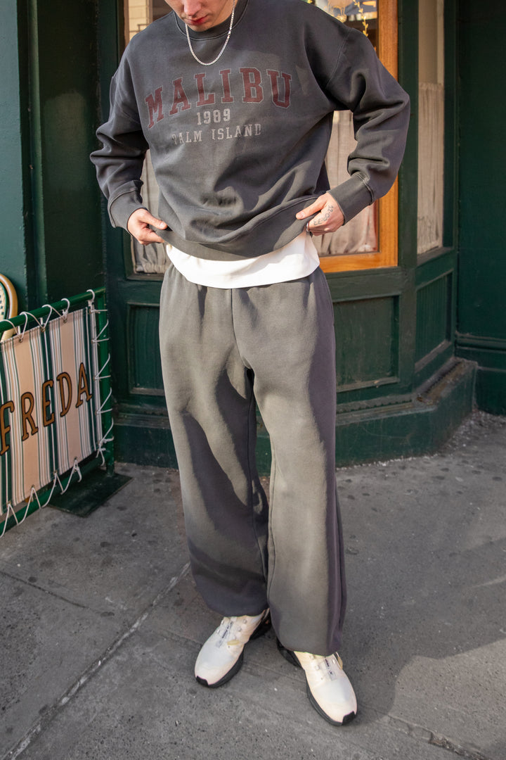 FLEECE STUDIO GRAPHIC SWEATSHIRT in GD Grey — alternate angle