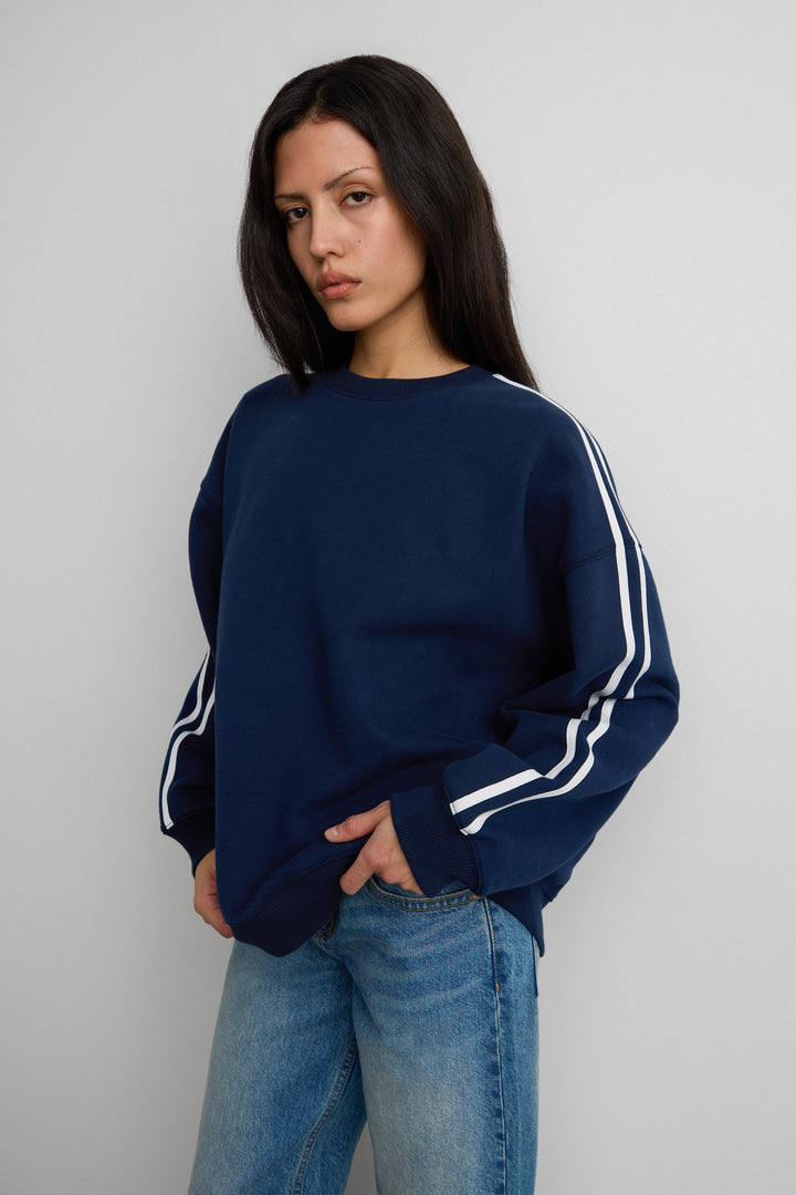 FLEECE STUDIO CREWNECK SWEATSHIRT