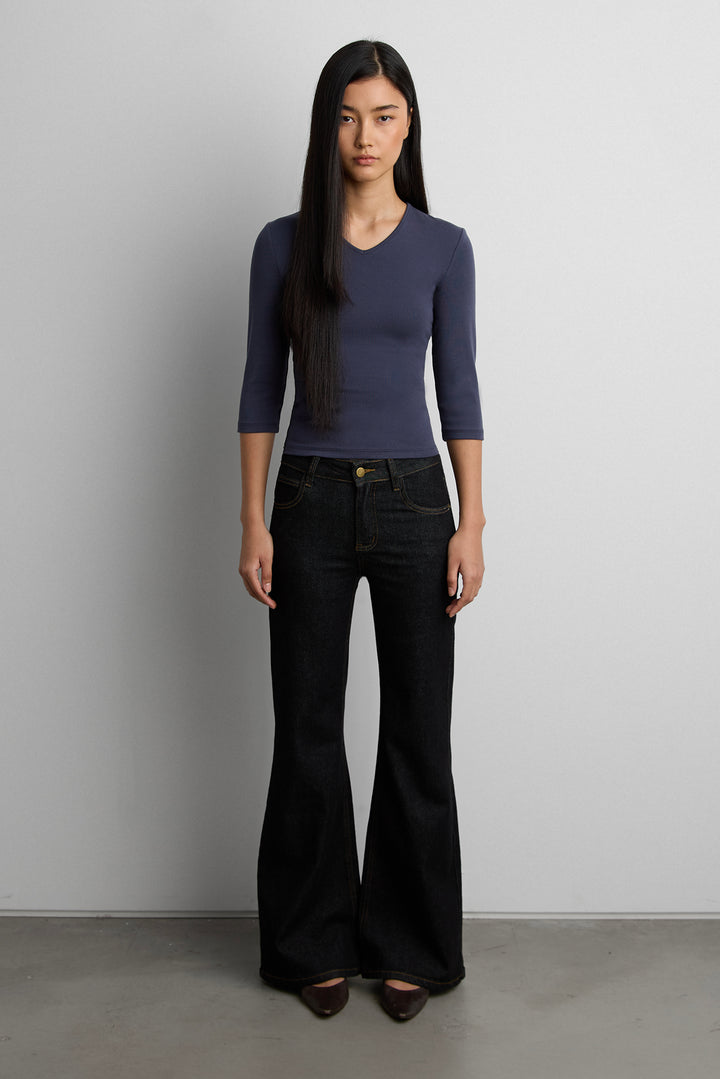 FITTED COTTON MODAL V-NECK QUARTER SLEEVE TOP in ODYSSEY GREY — alternate angle