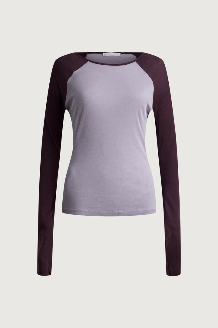 CONTRAST RAGLAN LONG SLEEVE T-SHIRT in Wine — alternate angle